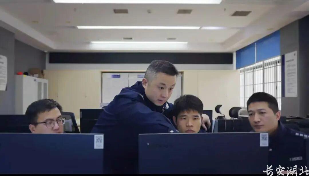 市公安局-全链打掉这个电缆“盗销一条龙”犯罪团伙.jpg